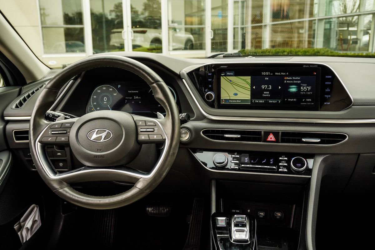 Used 2020 Hyundai Sonata Limited image 17