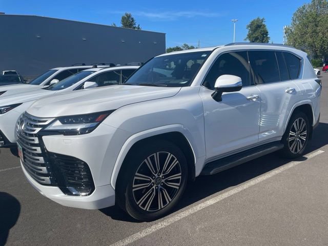 Certified 2025 Lexus LX 600 4WD w/ Accessory Package (Z1) image 3