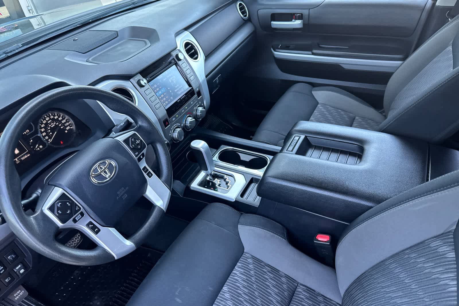 Used 2018 Toyota Tundra SR5 w/ SR5 Upgrade Package AWD/4WD image 11