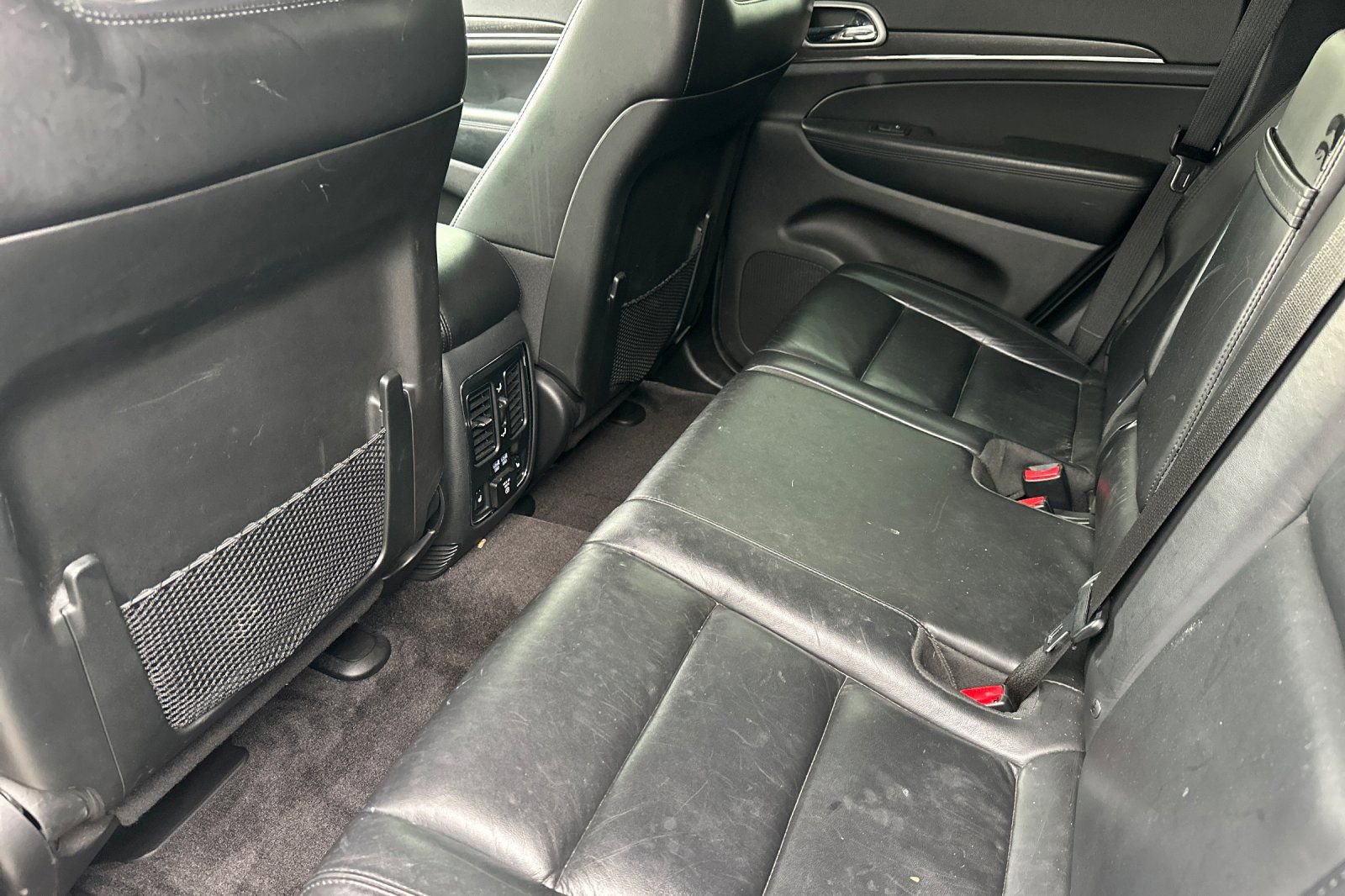 Used 2018 Jeep Grand Cherokee Limited image 14