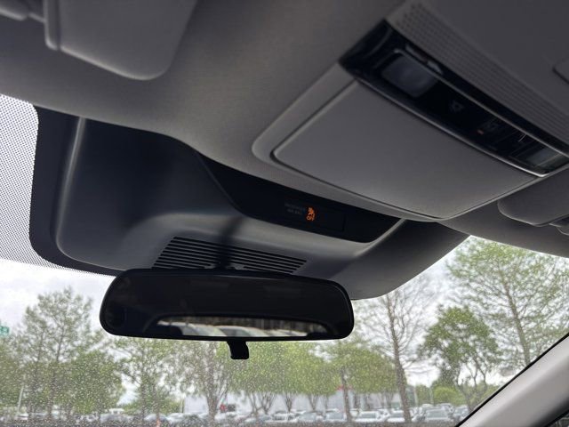 Used 2025 Nissan Murano SV FWD image 36