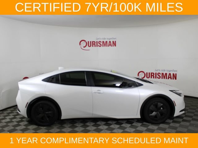 Used 2025 Toyota Prius LE FWD image 9