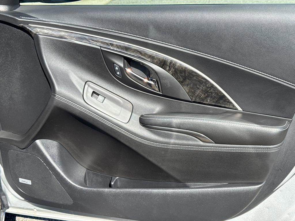 Used 2015 Buick LaCrosse Leather image 14