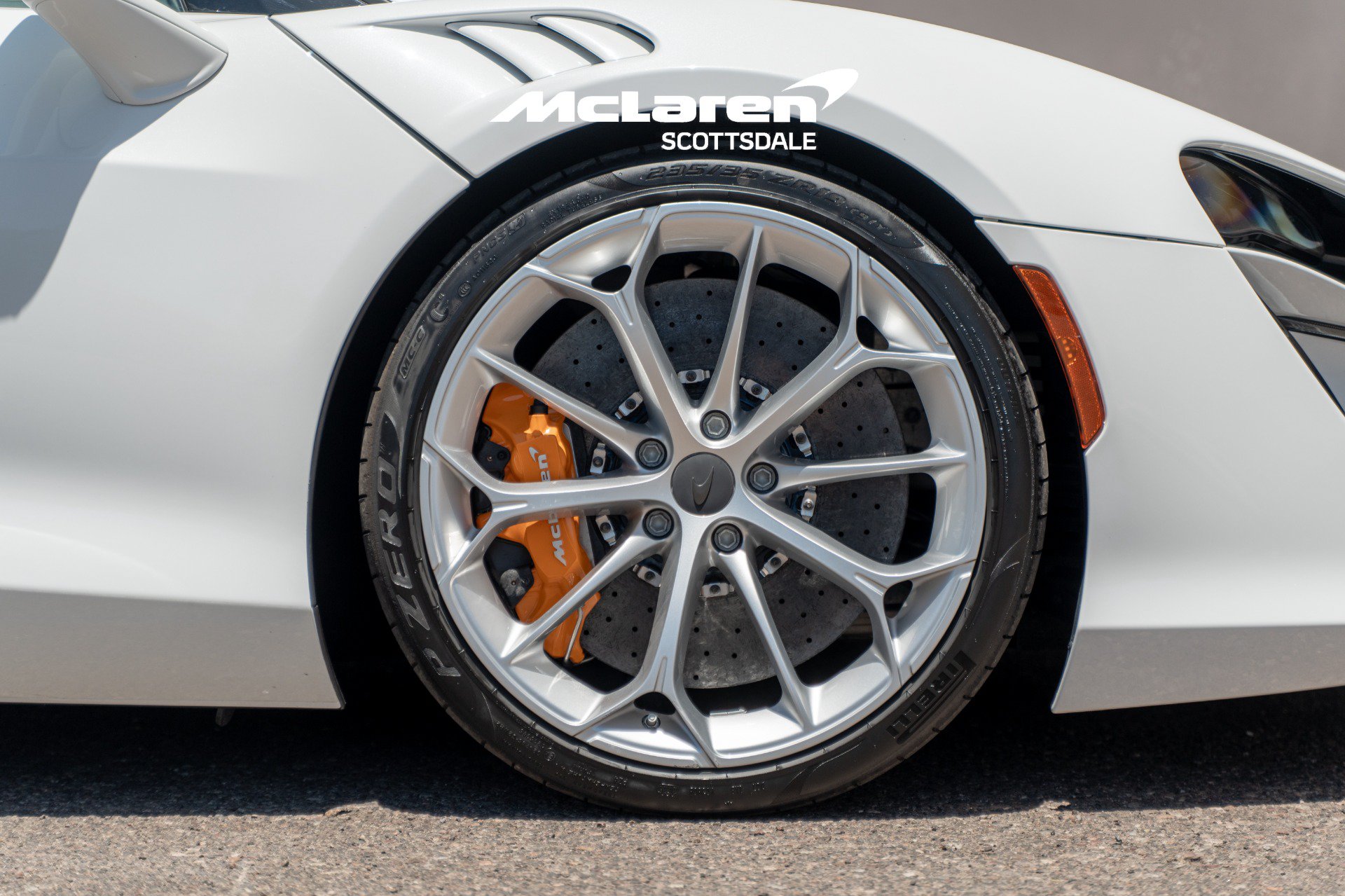 Used 2026 McLaren Artura RWD image 30