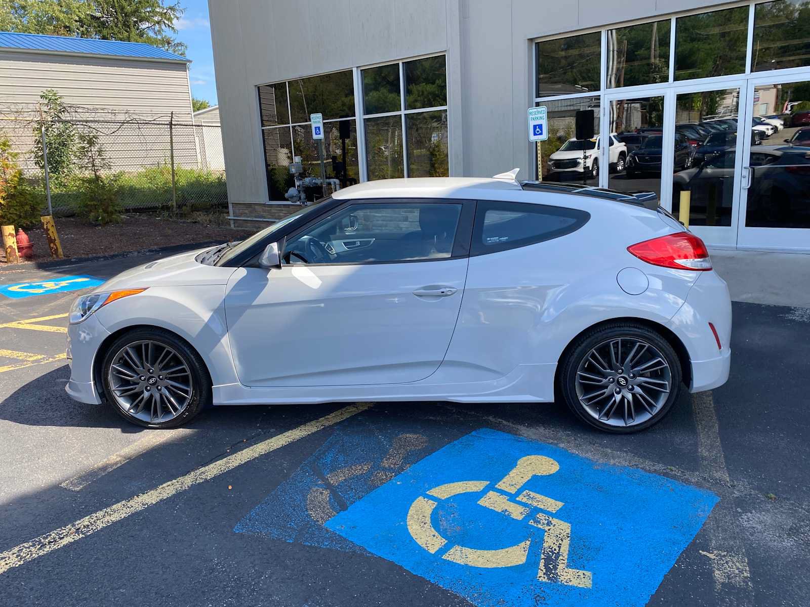 Used 2013 Hyundai Veloster RE:MIX Edition FWD image 13