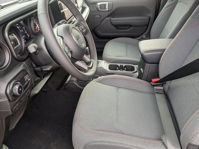 New 2026 Jeep Wrangler Unlimited Rubicon w/ Technology Group video 4