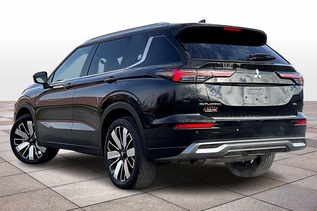 Used 2025 Mitsubishi Outlander SEL image 11
