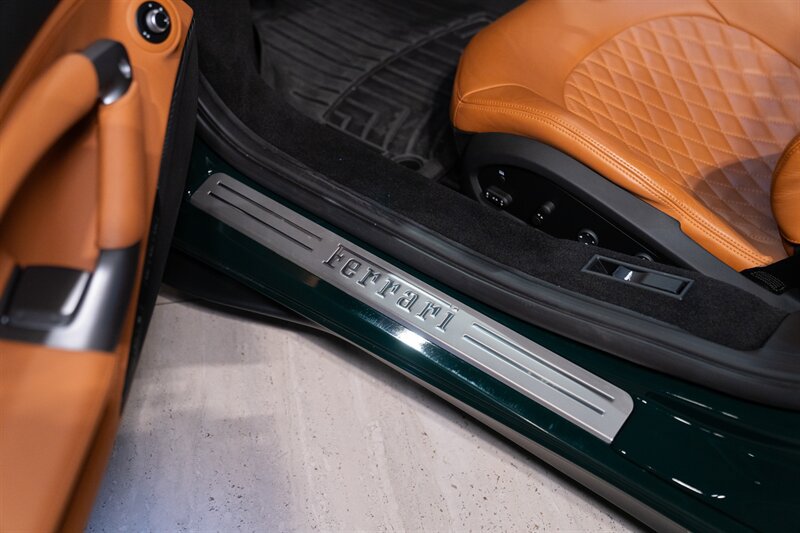 Used 2022 Ferrari F8 Tributo RWD image 17