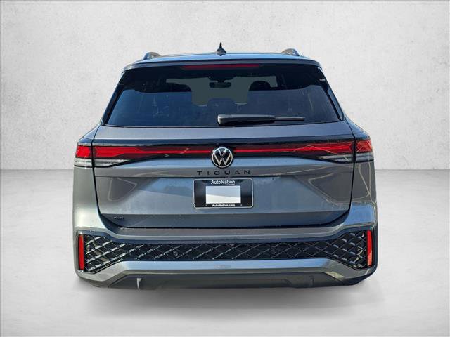 New 2026 Volkswagen Tiguan SE R-Line image 4