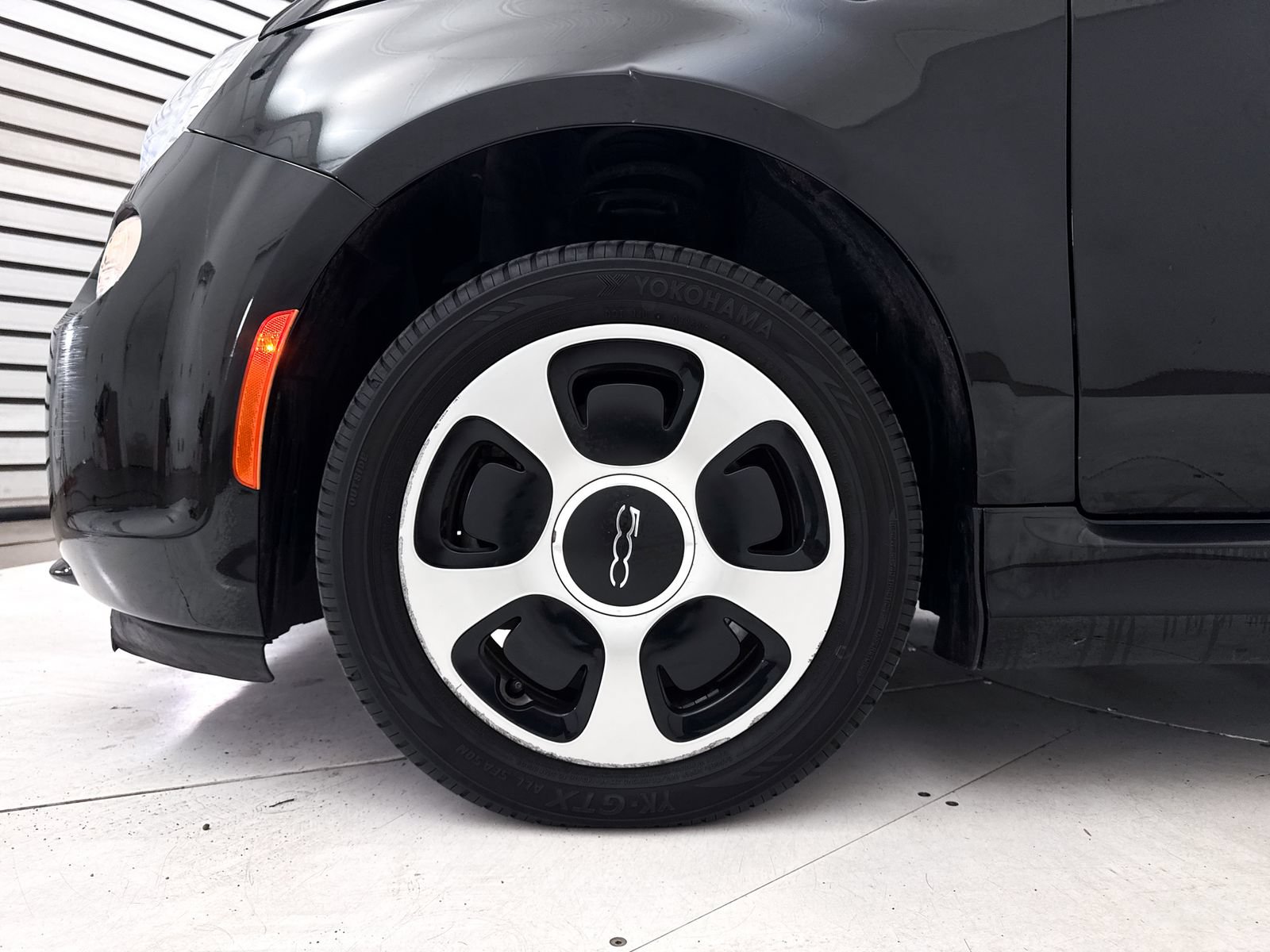 Used 2017 FIAT 500 e FWD image 11