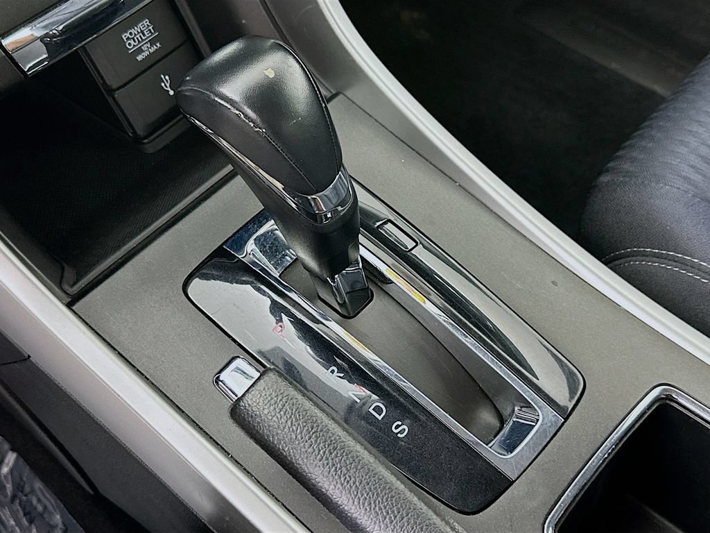 Used 2015 Honda Accord Sport image 21