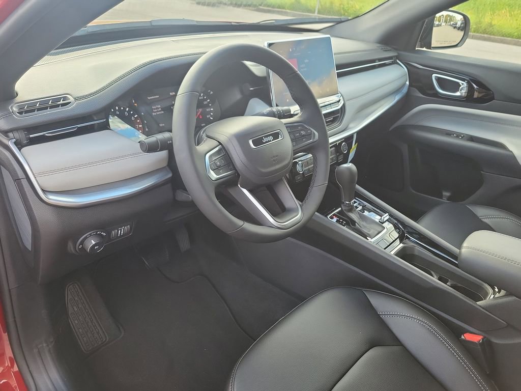 New 2026 Jeep Compass Limited image 14