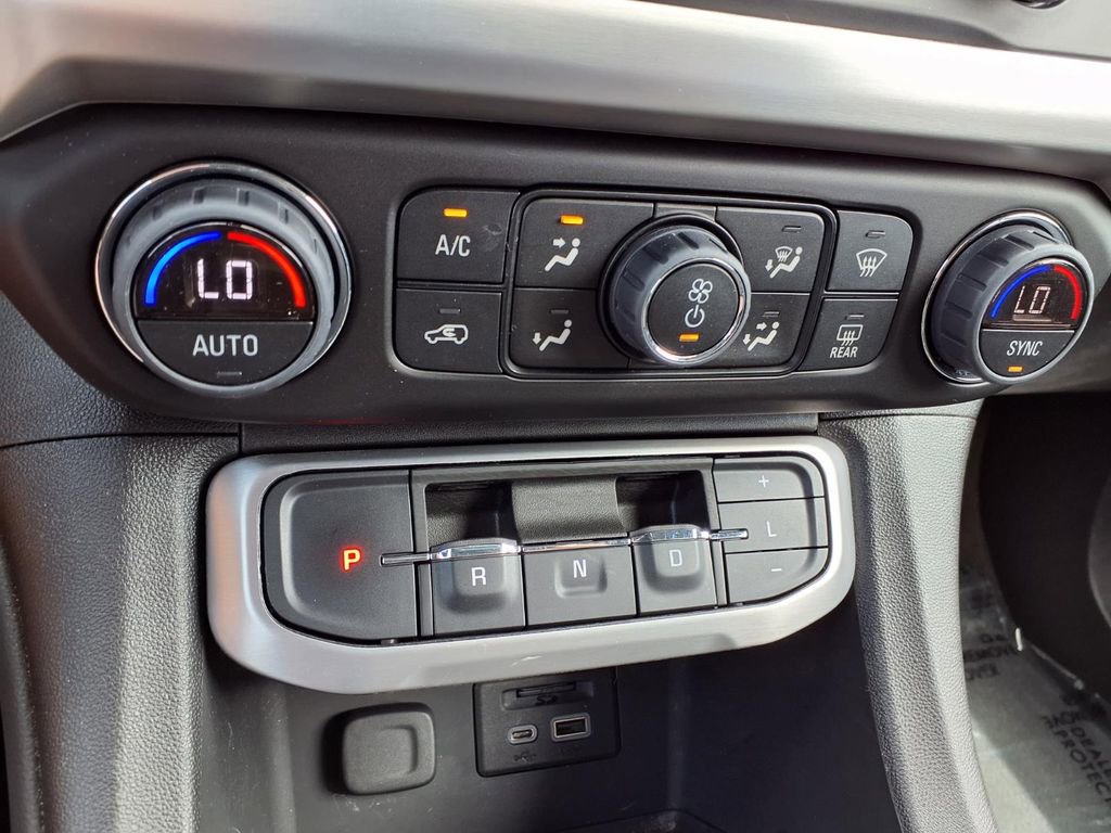 Used 2023 GMC Acadia SLT w/ Elevation Edition FWD image 9