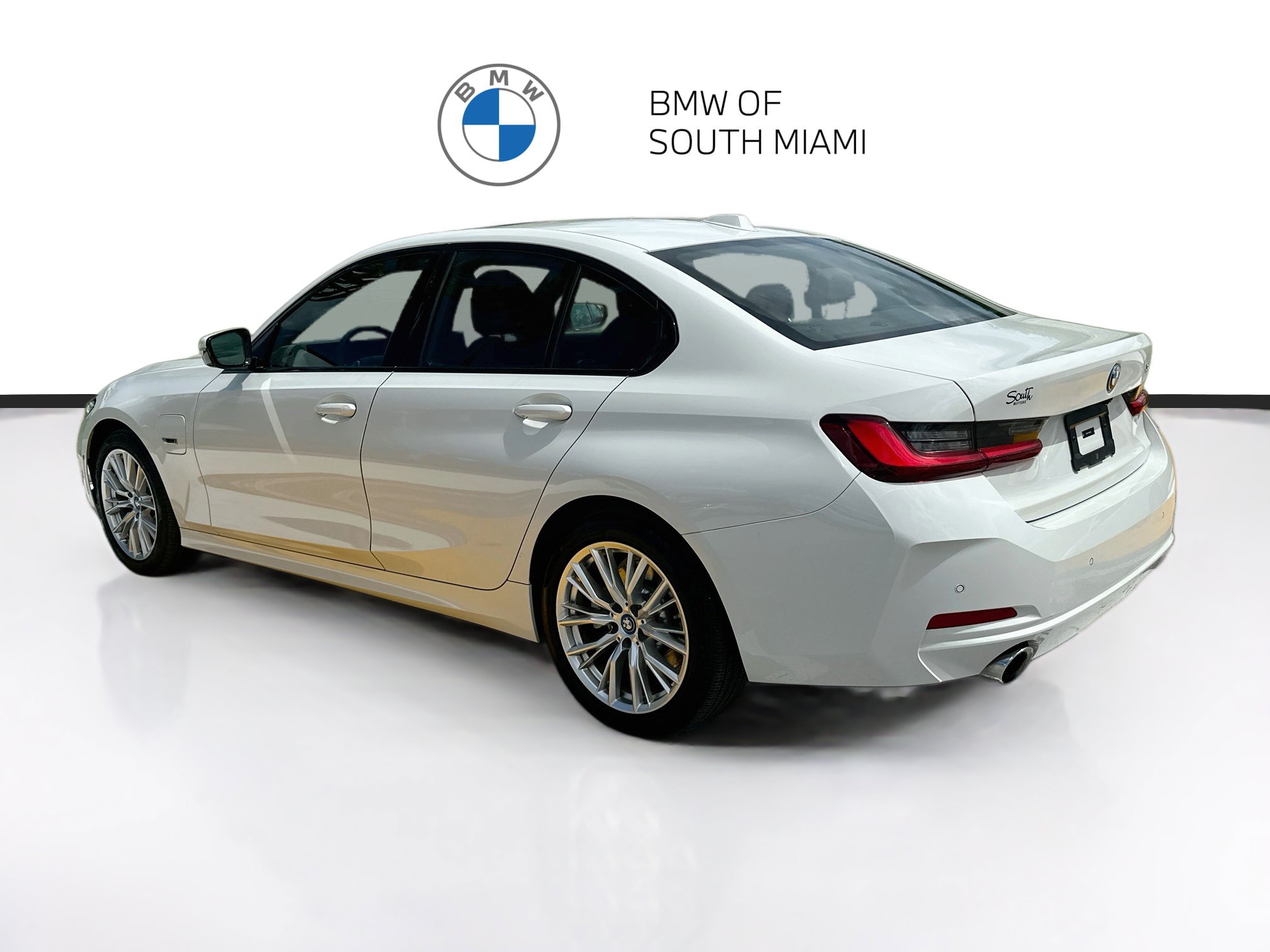Certified 2023 BMW 330e w/ Convenience Package RWD image 5