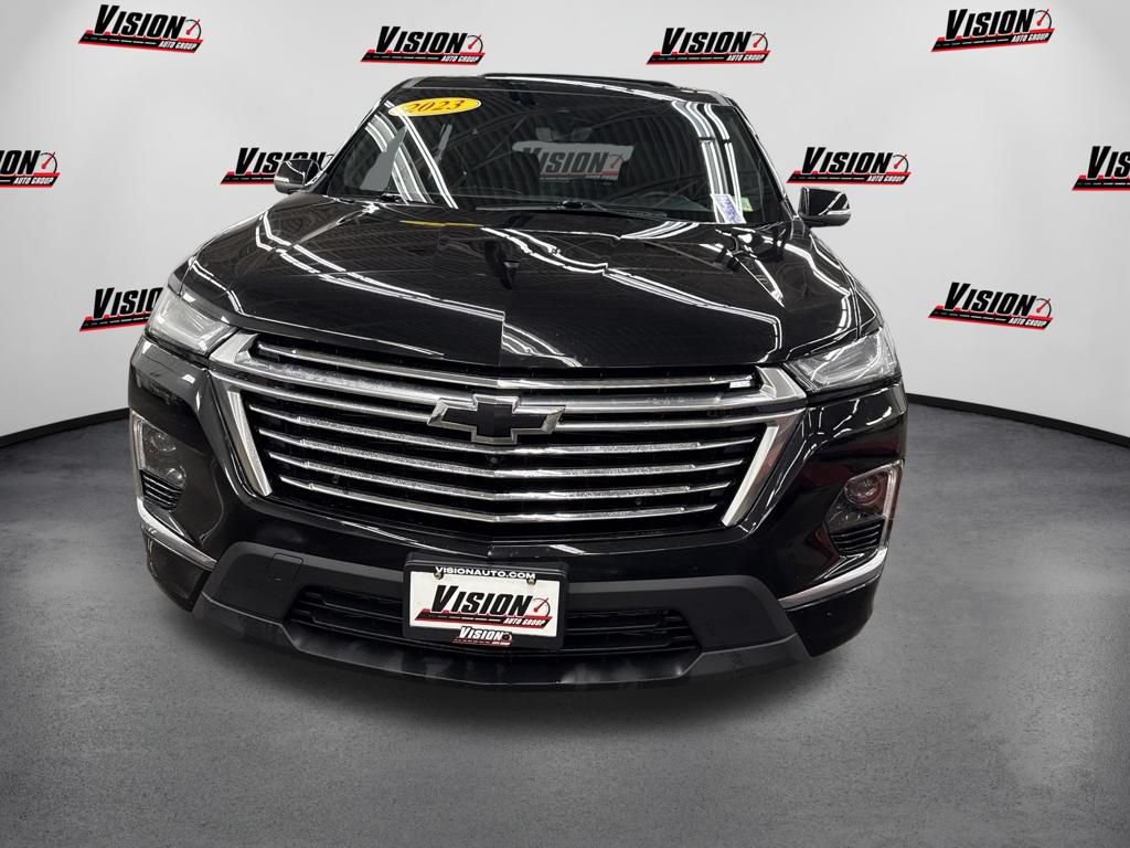Used 2023 Chevrolet Traverse Premier AWD/4WD image 2