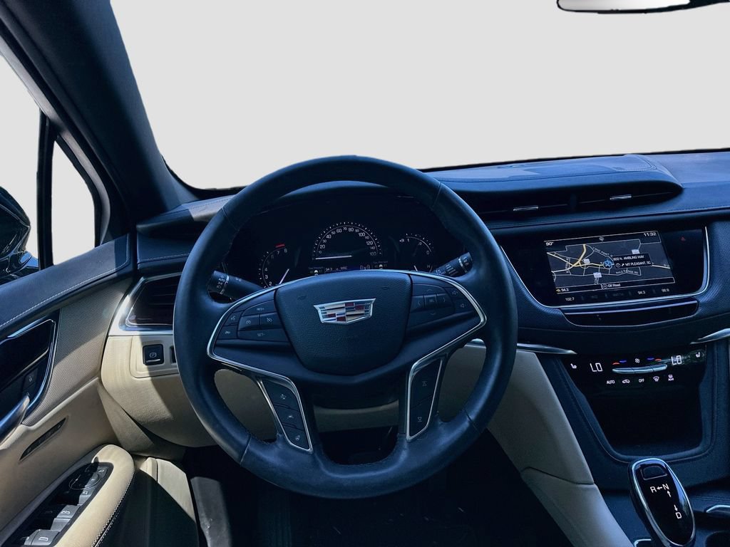 Used 2017 Cadillac XT5 Luxury w/ Driver Awareness Package FWD image 24
