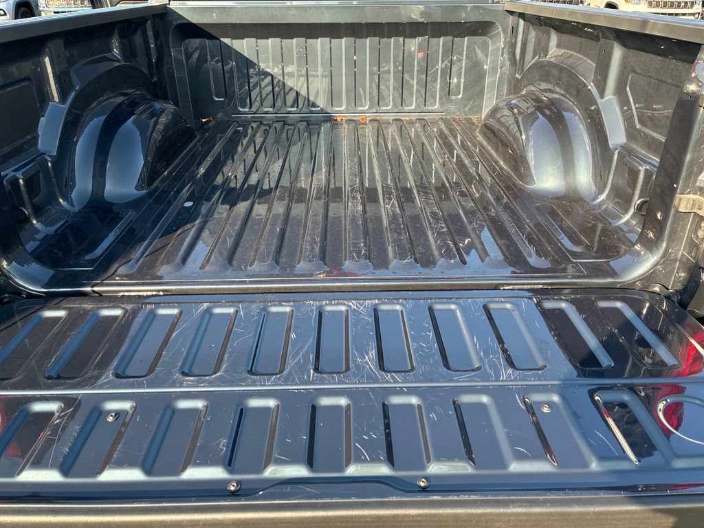 Used 2026 RAM 1500 Laramie AWD/4WD image 24
