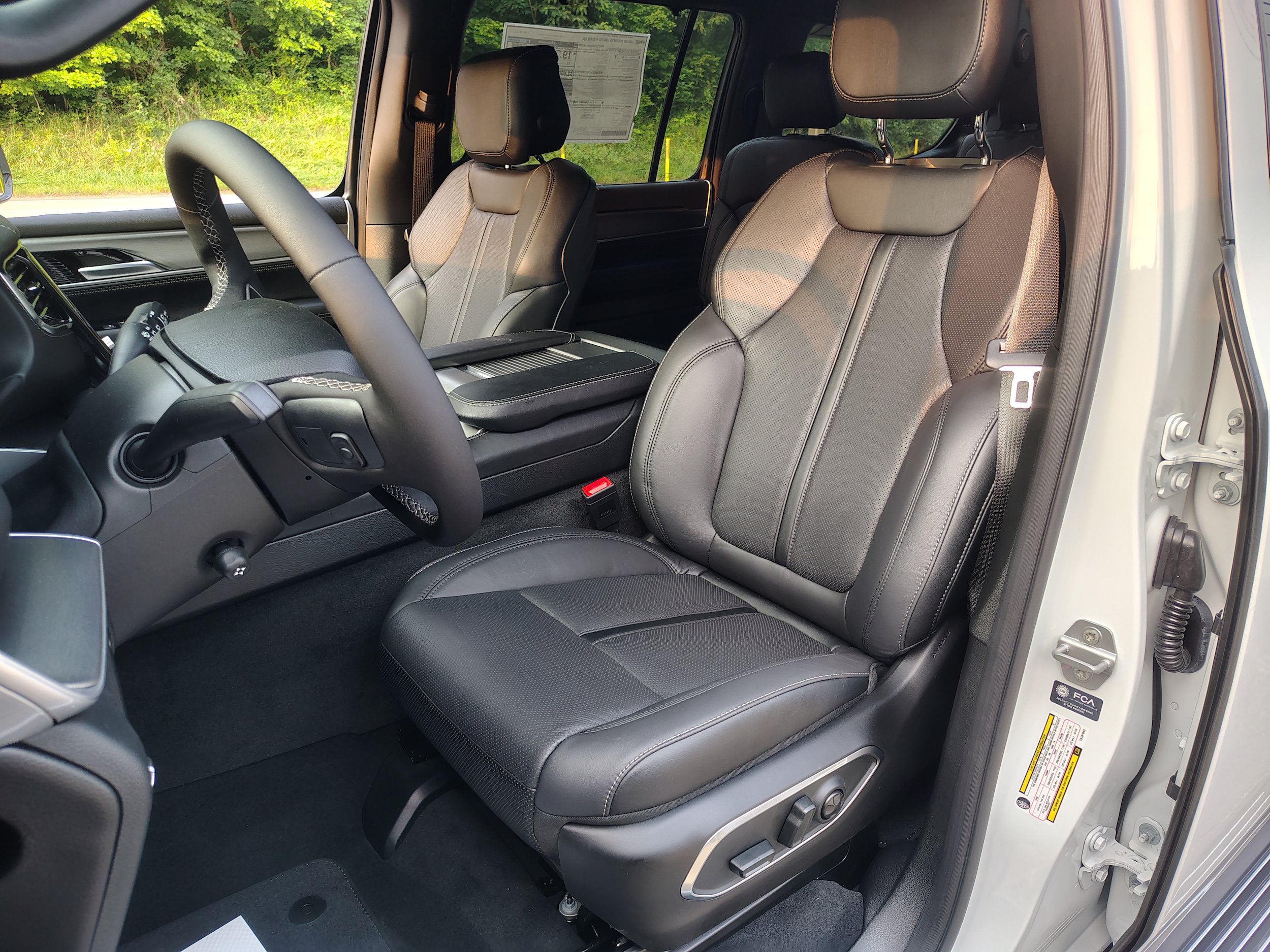 New 2026 Jeep Grand Wagoneer Limited AWD/4WD image 22