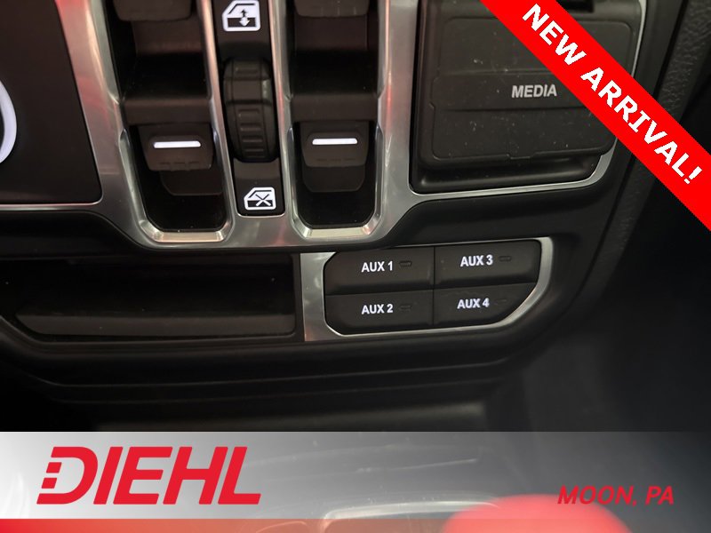 Certified 2020 Jeep Wrangler Unlimited Sahara image 34