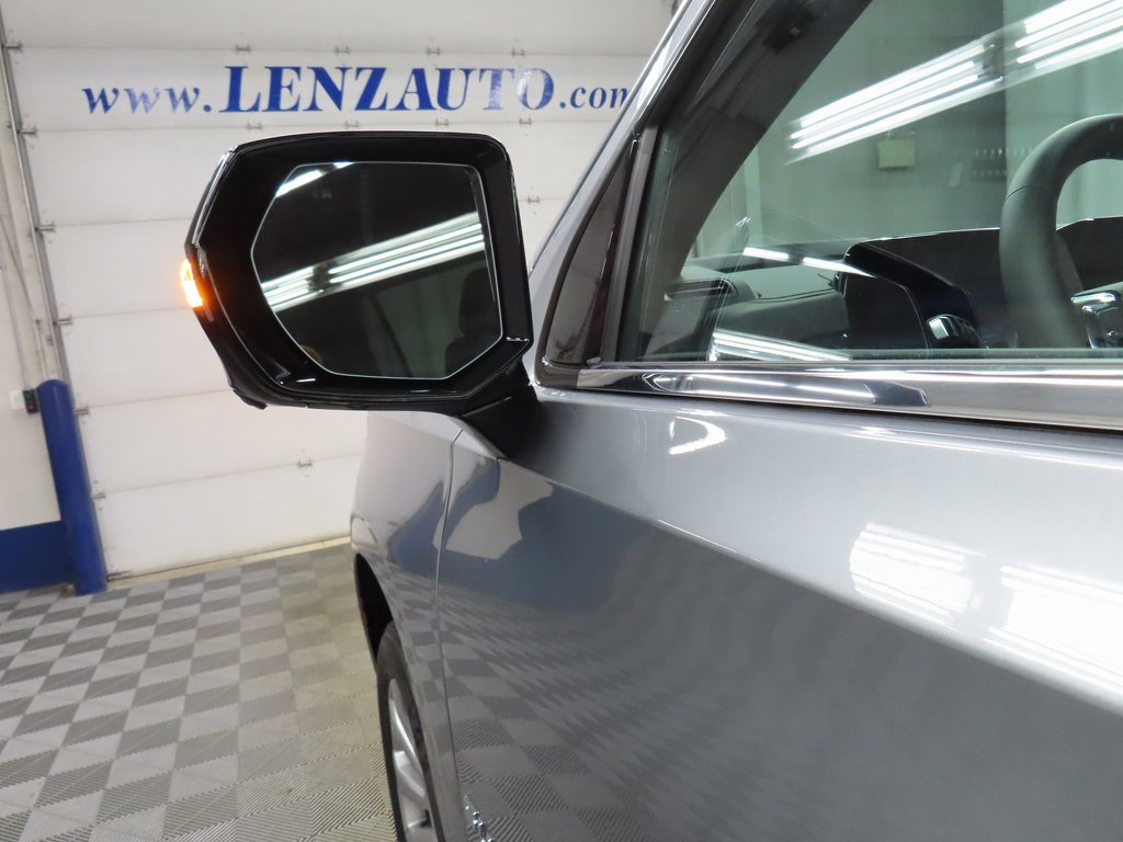 Used 2025 Chevrolet Suburban Premier image 69