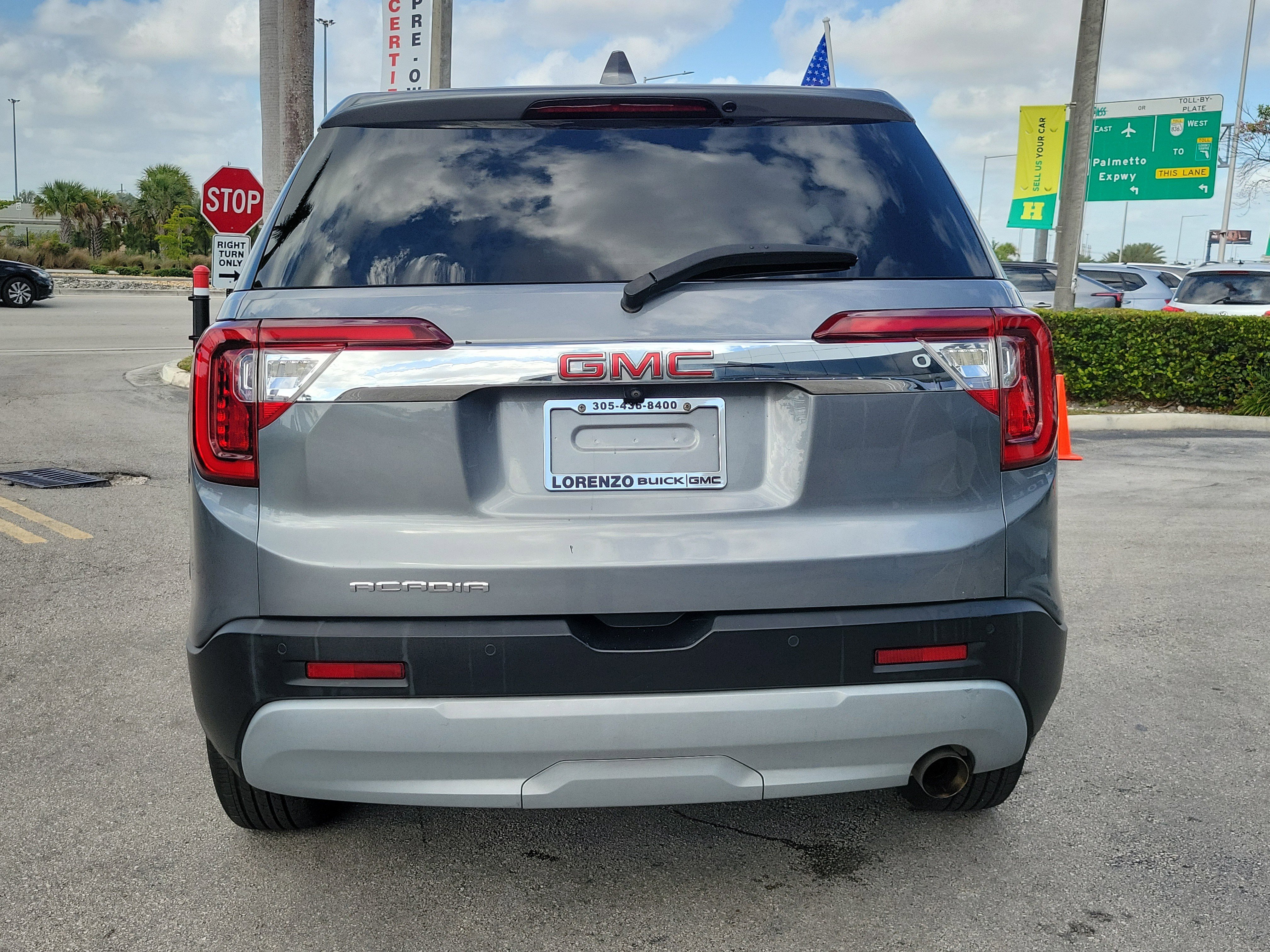Used 2020 GMC Acadia SLE image 6