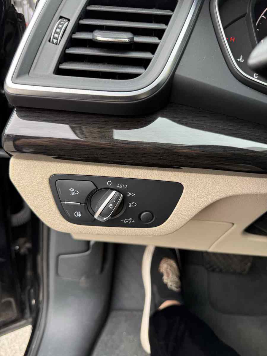 Used 2018 Audi Q5 2.0T Premium Plus w/ Premium Plus Package image 25