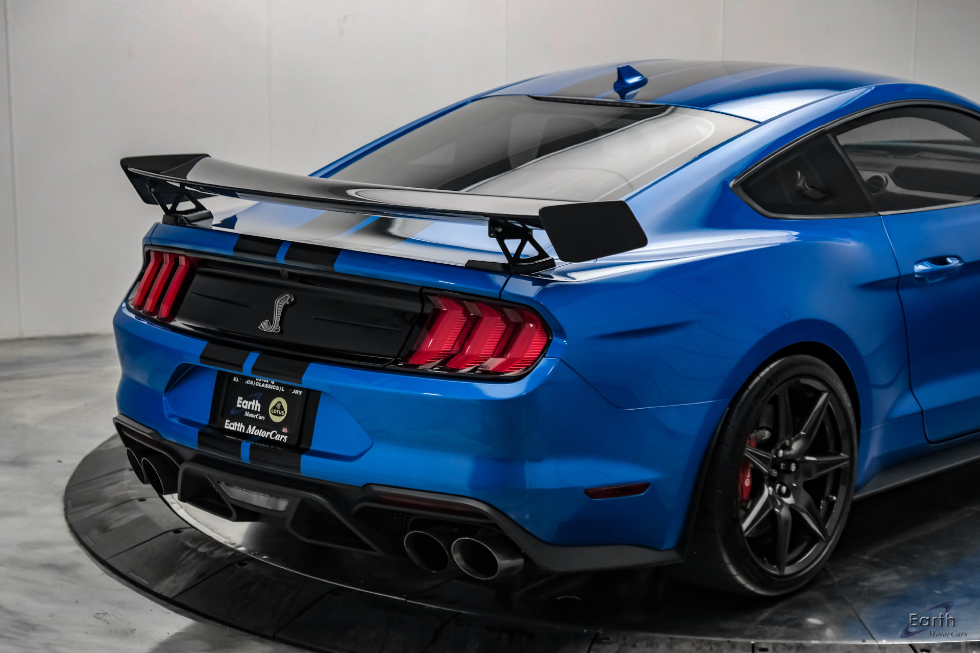 Used 2021 Ford Mustang Shelby GT500 w/ Carbon Fiber Track Pack RWD image 22
