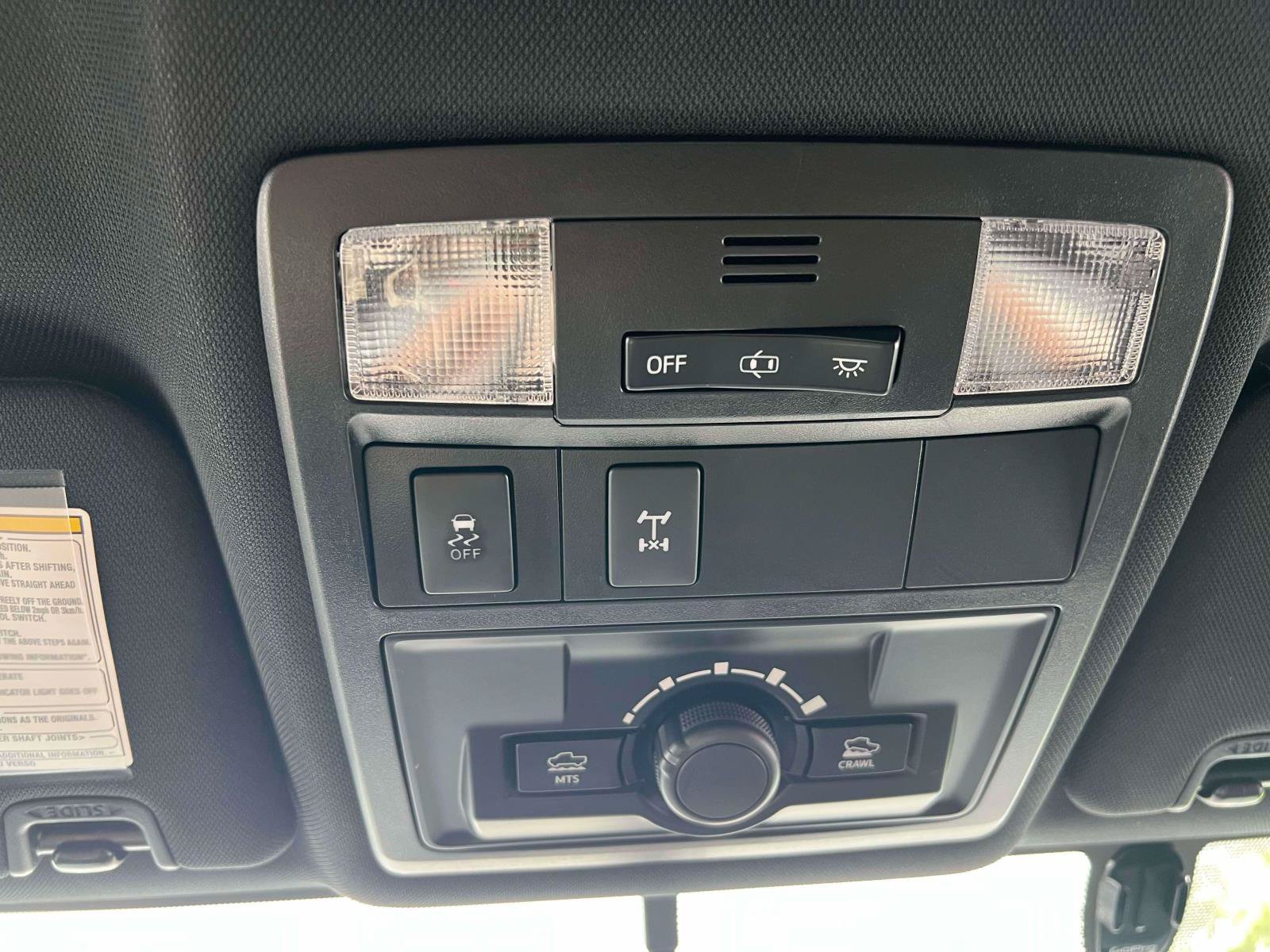 Used 2016 Toyota Tacoma TRD Off-Road w/ Premium & Technology Package AWD/4WD image 19
