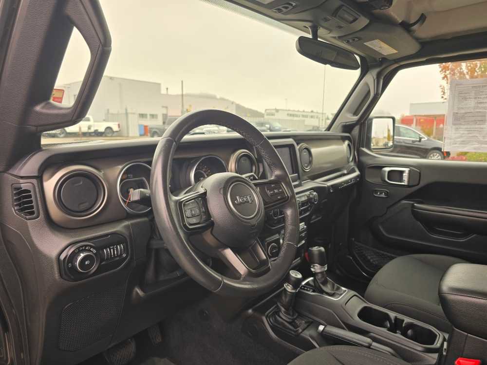 Used 2019 Jeep Wrangler Sport S image 9