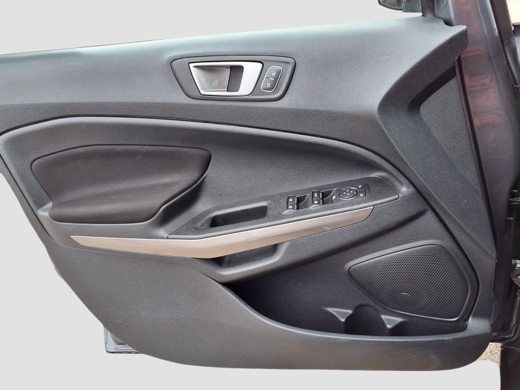 Used 2022 Ford EcoSport SE w/ SE Convenience Package image 27