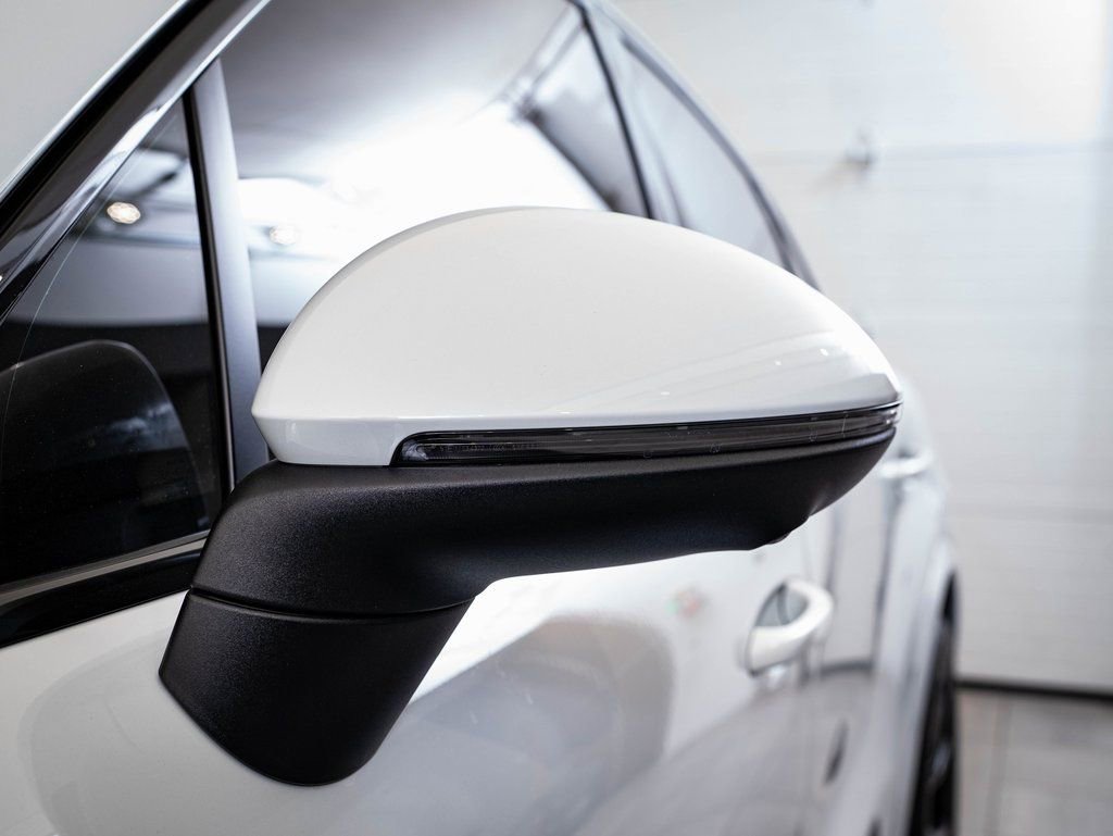 Certified 2024 Porsche Cayenne Coupe AWD/4WD image 15