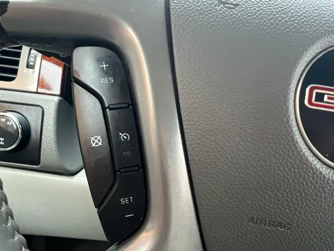 Used 2011 GMC Sierra 2500 SLT AWD/4WD image 38