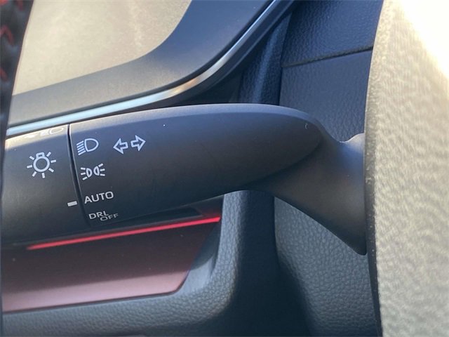 Used 2025 Toyota Prius Plug-In Hybrid image 21