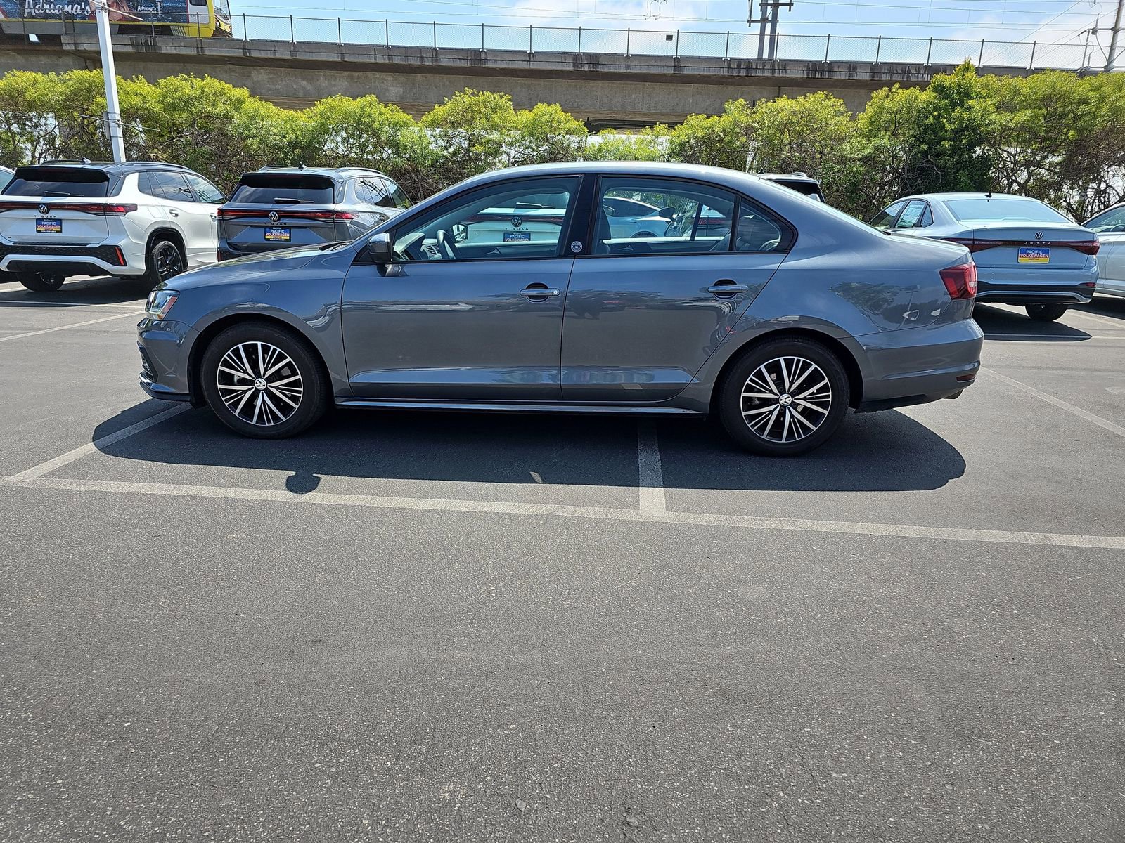 Used 2018 Volkswagen Jetta Wolfsburg Edition FWD image 8
