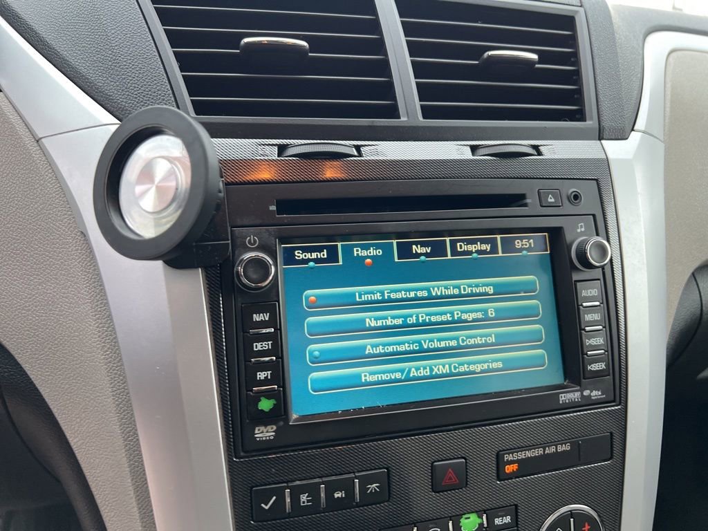 Used 2011 Chevrolet Traverse LTZ image 21