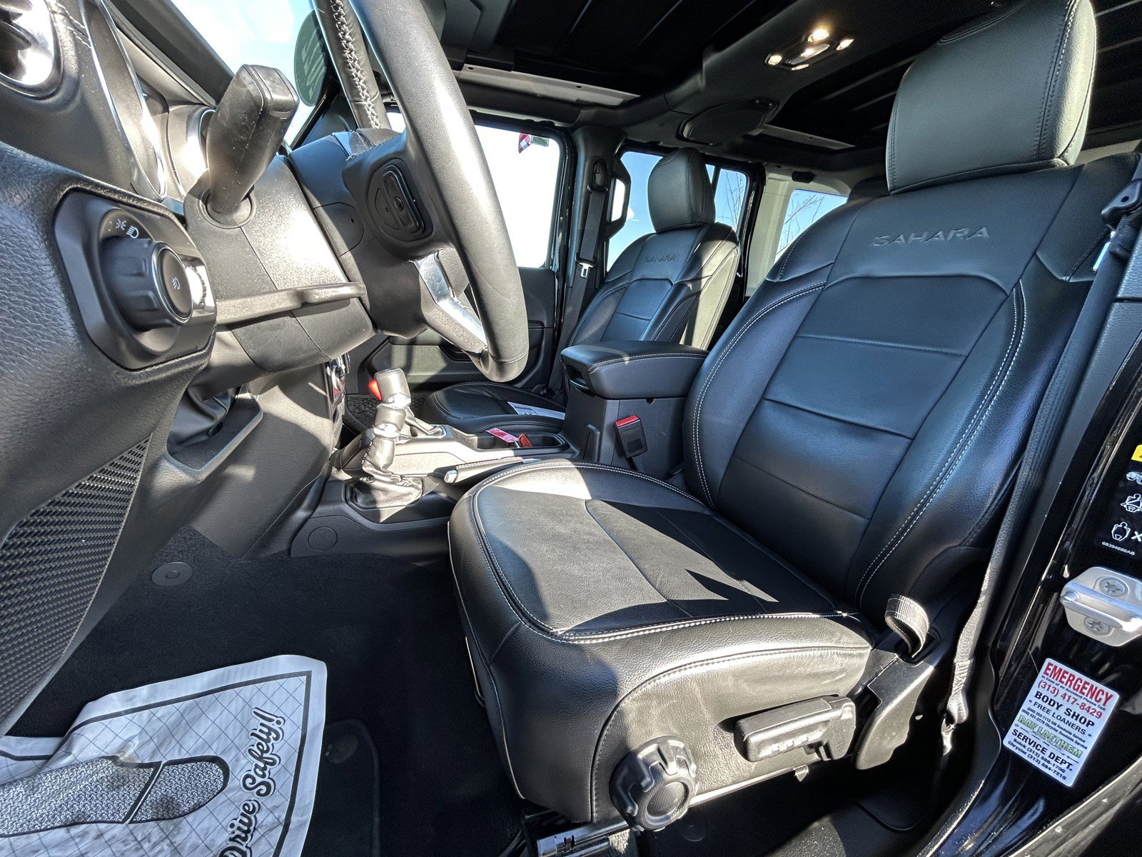 Used 2022 Jeep Wrangler Unlimited Sahara w/ Cold Weather Group image 10