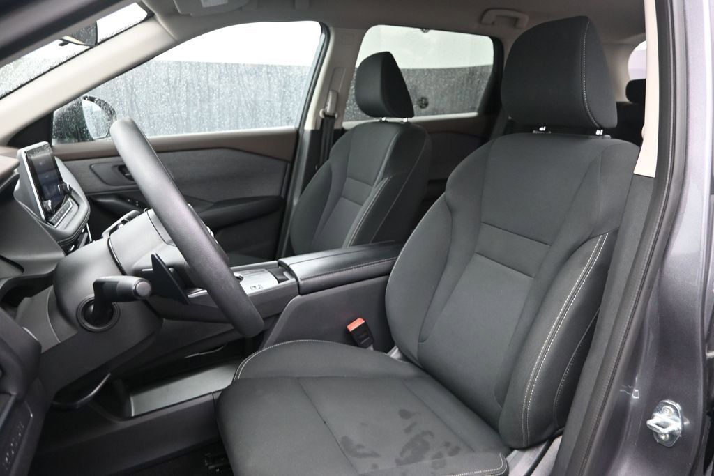 Used 2023 Nissan Rogue S FWD image 16