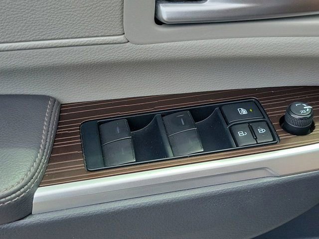 Used 2022 Toyota Sienna XLE FWD image 30