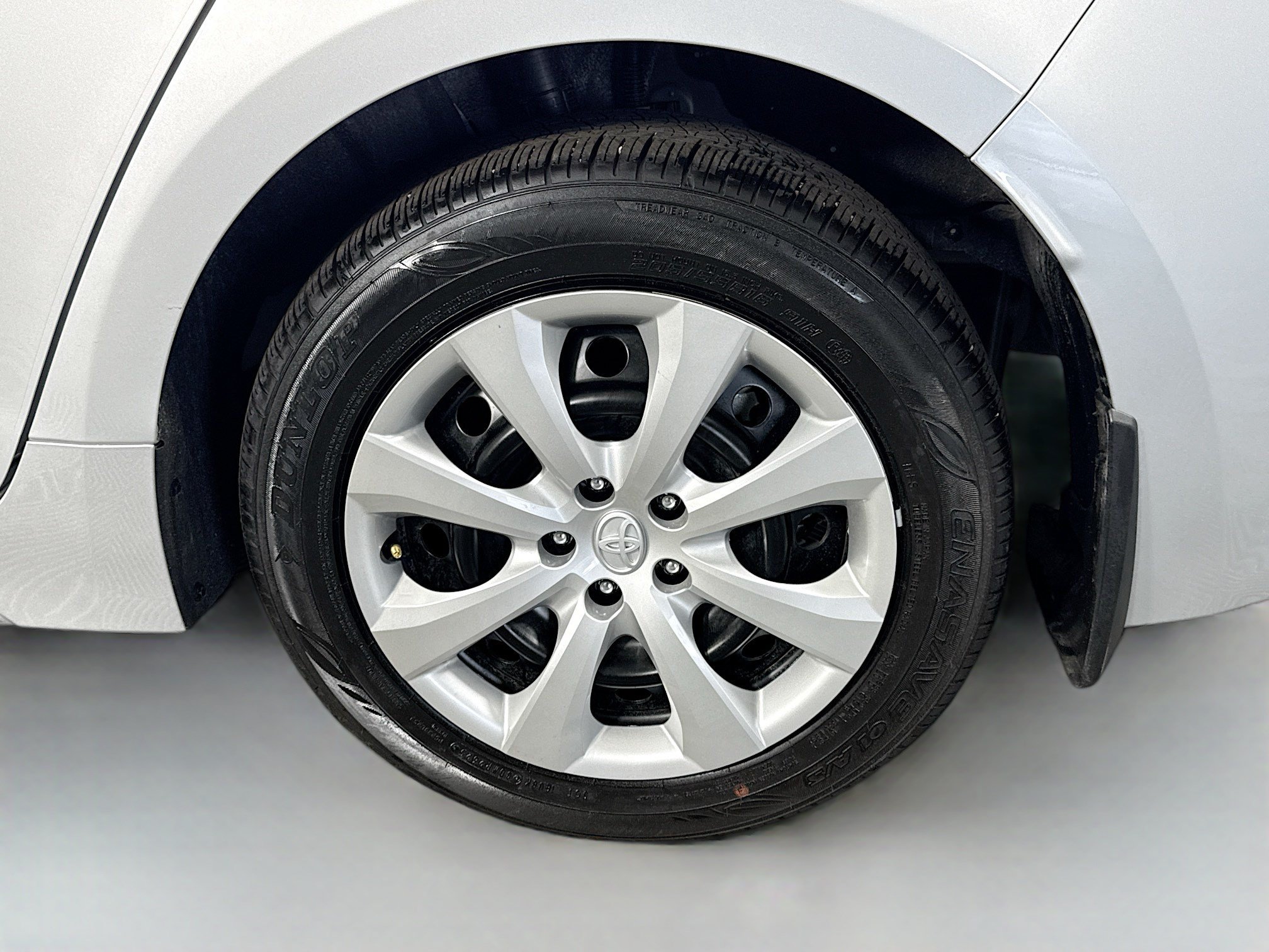 Used 2026 Toyota Corolla LE FWD image 36