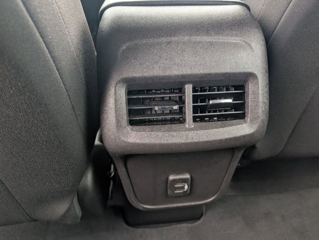 Used 2024 Chevrolet Equinox LS image 40