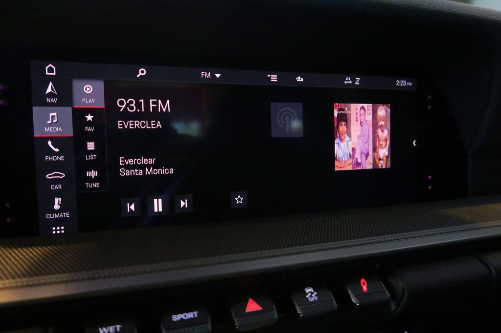 Used 2021 Porsche 911 Carrera 4 image 19