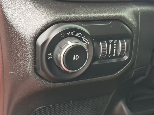Used 2020 Jeep Wrangler Sport AWD/4WD image 16