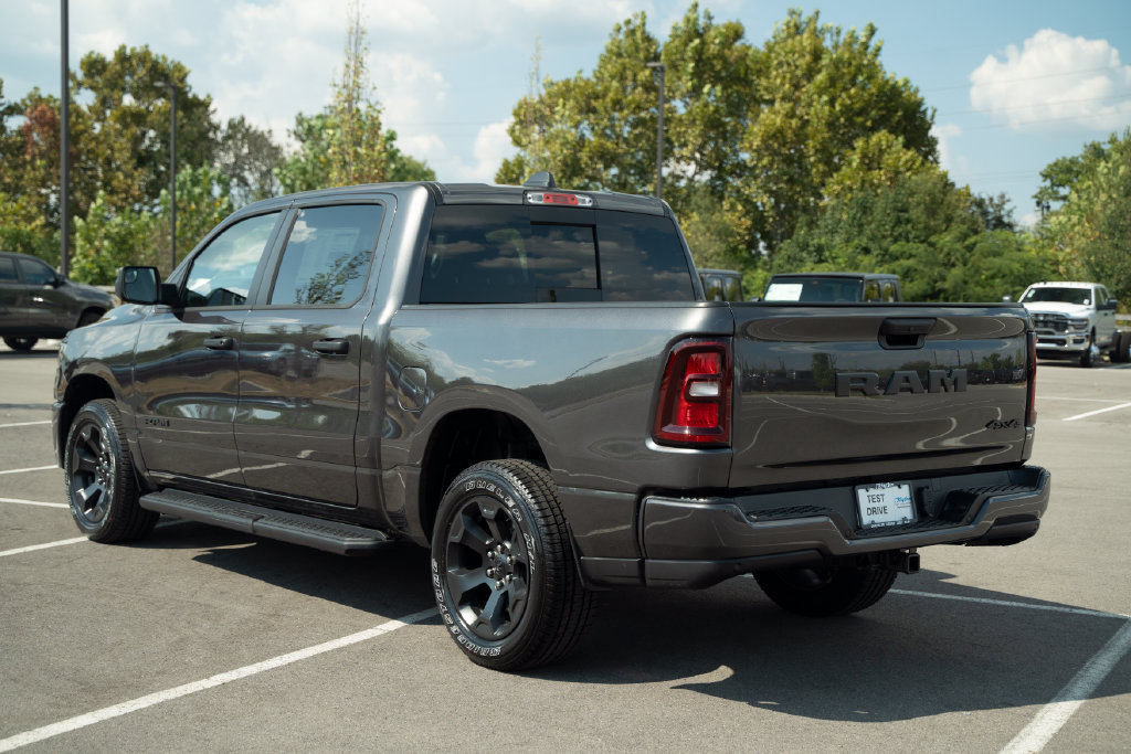 New 2027 RAM 1500 Express AWD/4WD image 5