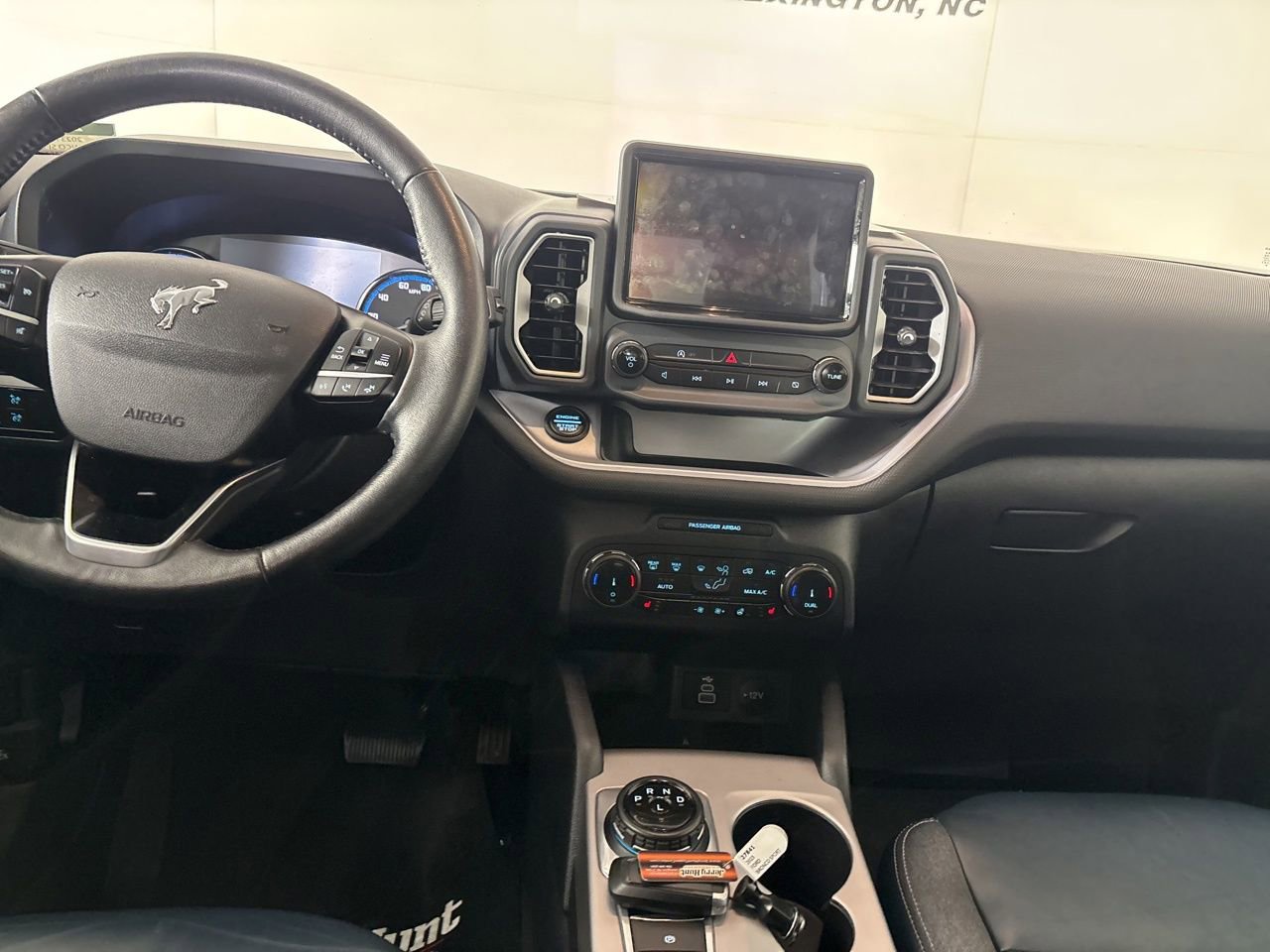Used 2023 Ford Bronco Sport Outer Banks w/ Tech Package AWD/4WD image 19