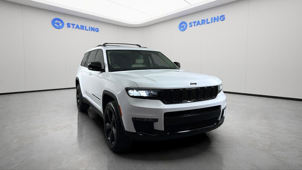 Used 2022 Jeep Grand Cherokee L Limited w/ Black Appearance Package image 14