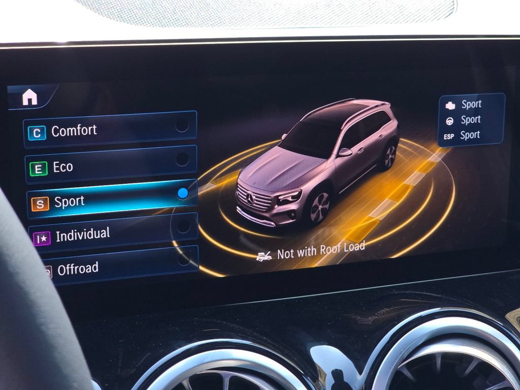 New 2026 Mercedes-Benz GLB 250 4MATIC image 33