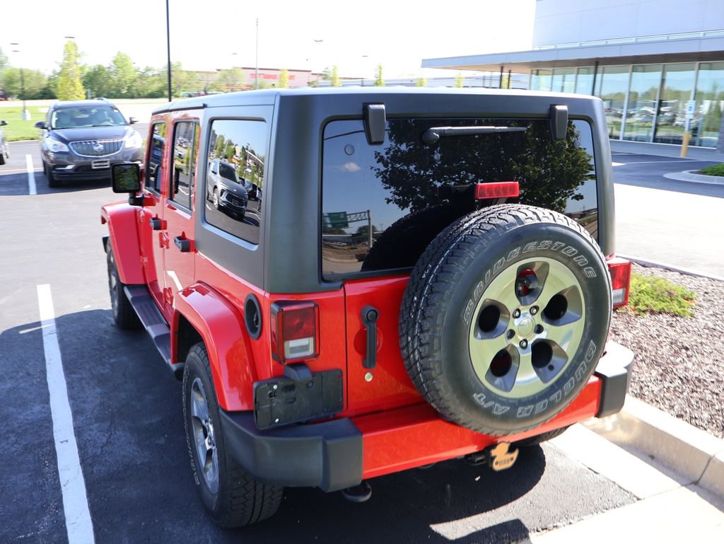 Used 2017 Jeep Wrangler Unlimited Sahara w/ Connectivity Group AWD/4WD image 14