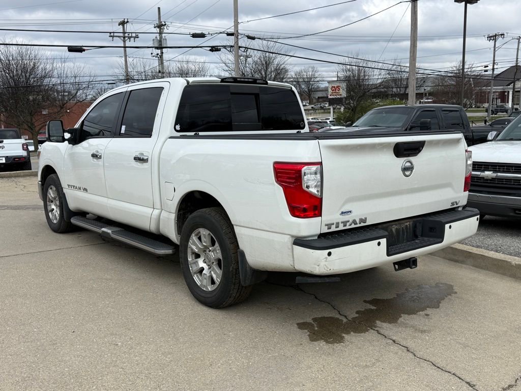 Used 2018 Nissan Titan SV w/ SV Convenience Package RWD image 9