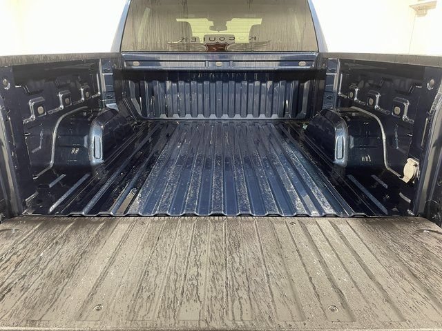 Used 2022 Chevrolet Silverado 1500 LT AWD/4WD image 24