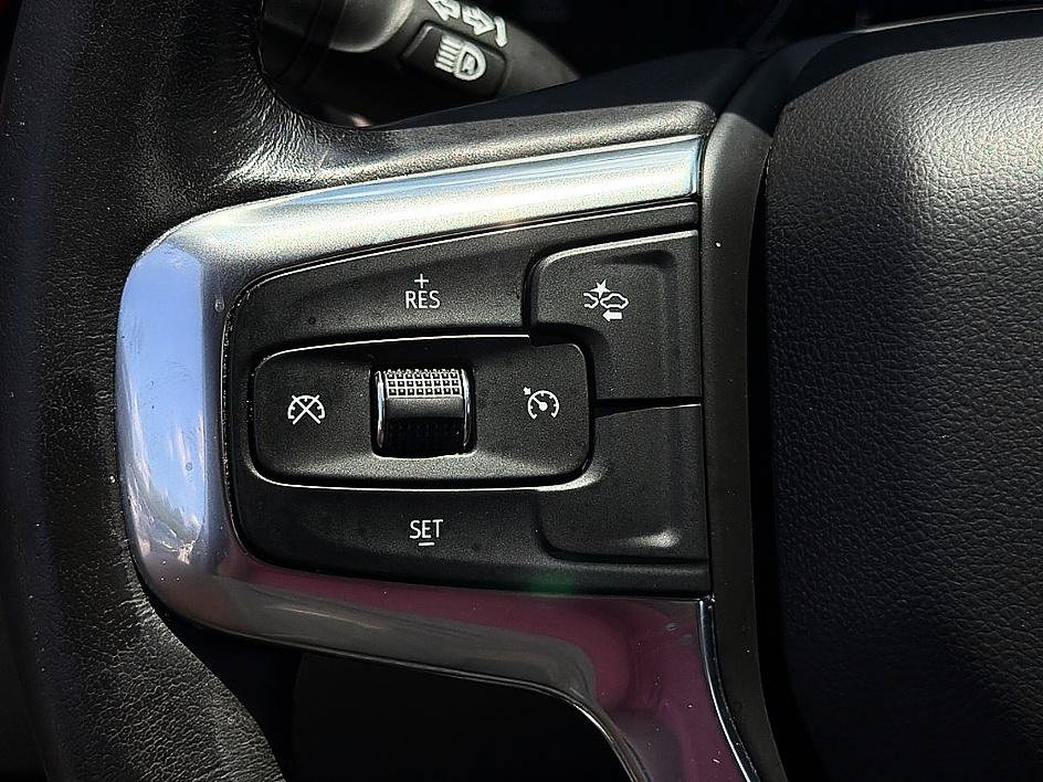 Used 2021 Chevrolet Blazer LT w/ Midnight/Sport Edition FWD image 16